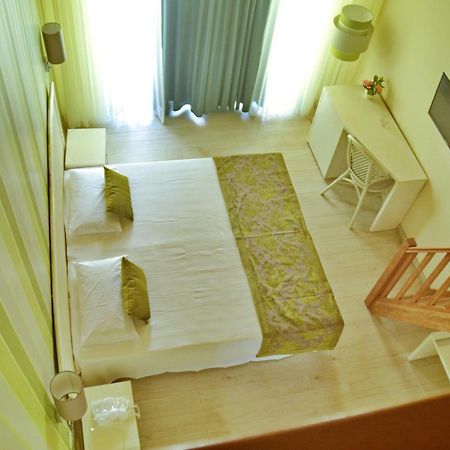 Ouril Hotel Julia Santa Maria Eksteriør bilde