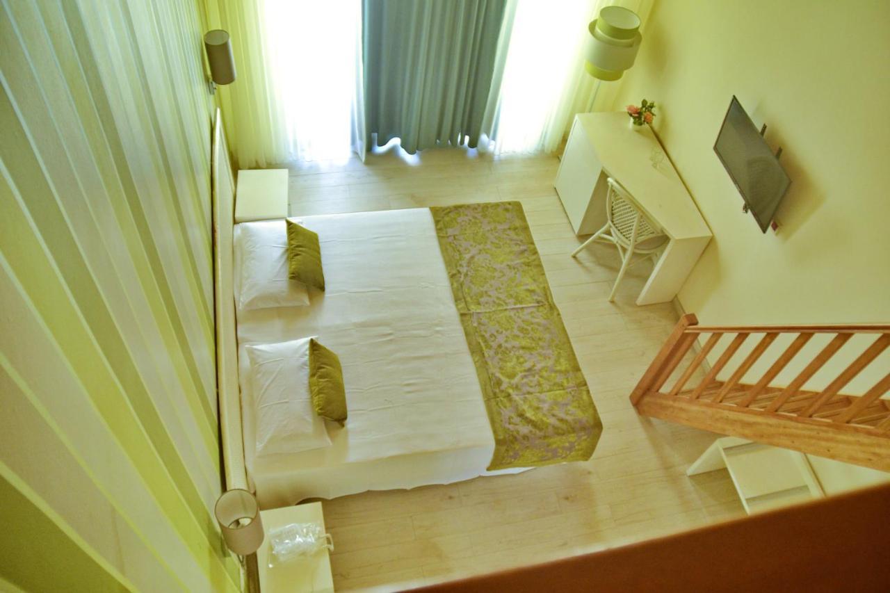 Ouril Hotel Julia Santa Maria Eksteriør bilde