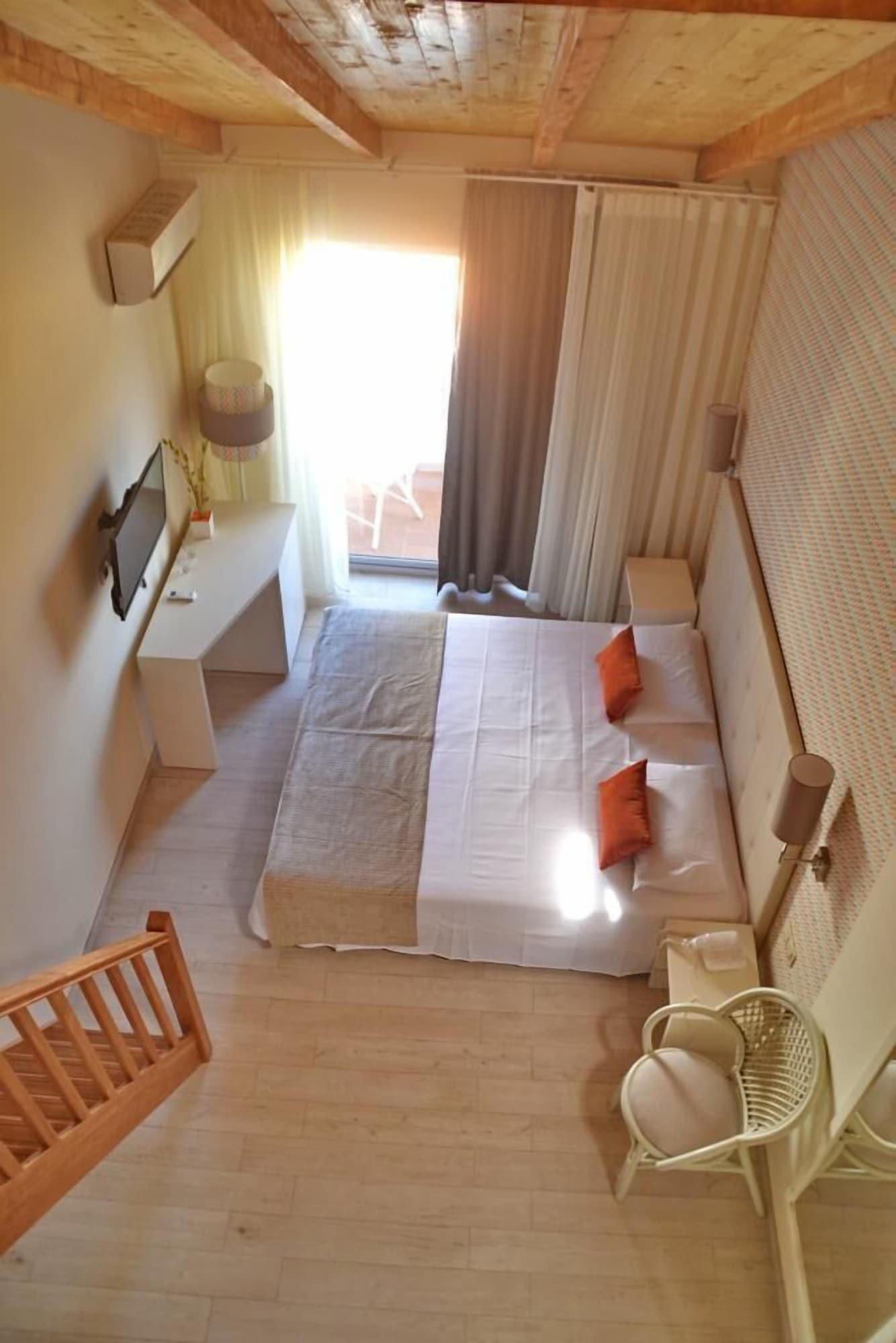 Ouril Hotel Julia Santa Maria Eksteriør bilde